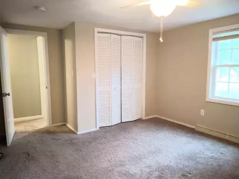 Bedroom - 42 Lowell Rd, Pepperell, MA 01463 photo 2 of 4