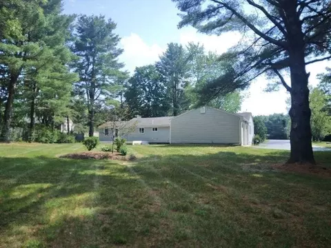 Exterior - 42 Lowell Rd, Pepperell, MA 01463 photo 2 of 4