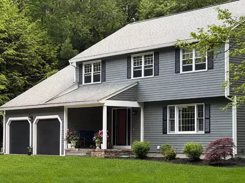 43 Lackey St, Westborough, MA 01581