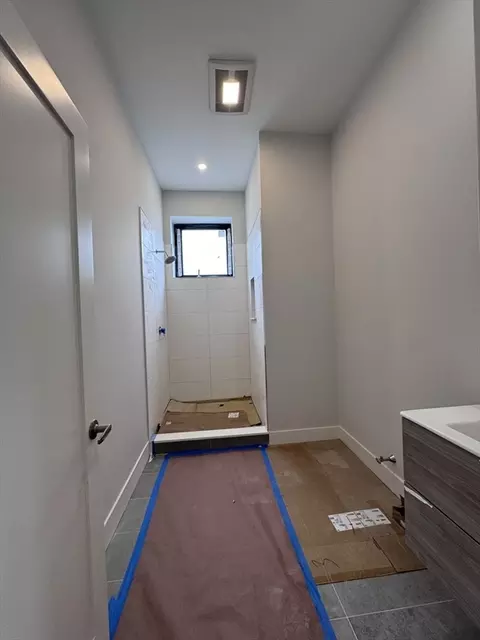 Bath - 403 Division St #12, Fall River, MA 02721 photo 2 of 3