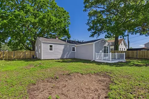 Exterior - 44 Wing Rd, Acushnet, MA 02743 photo 3 of 5