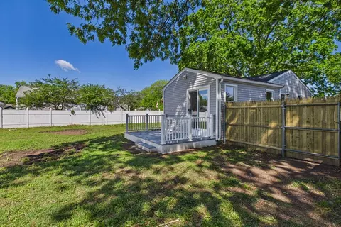 Exterior - 44 Wing Rd, Acushnet, MA 02743 photo 4 of 5