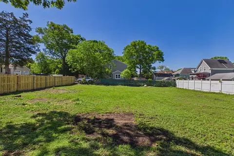 Exterior - 44 Wing Rd, Acushnet, MA 02743 photo 5 of 5