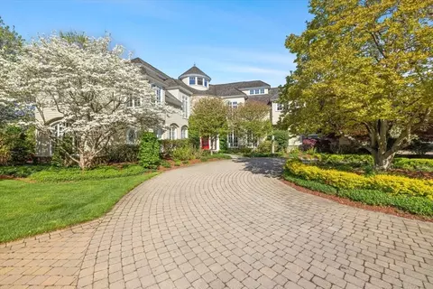 10 Andrea Dr, Hopkinton, MA 01748