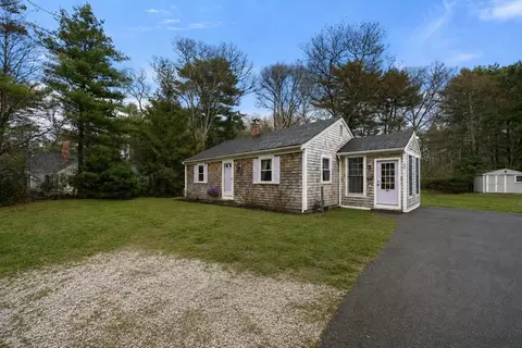 34 Newtown Rd, Sandwich, MA 02563
