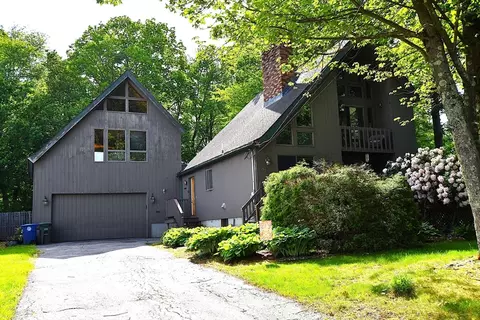 87 Norwood Ave, Leominster, MA 01453