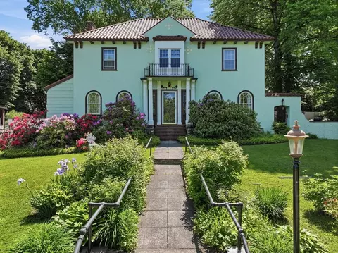Exterior - 32 Terrace Dr, Worcester, MA 01609 photo 7 of 7