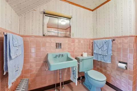 Bath - 17 E Howe St, Orange, MA 01364 photo 4 of 4