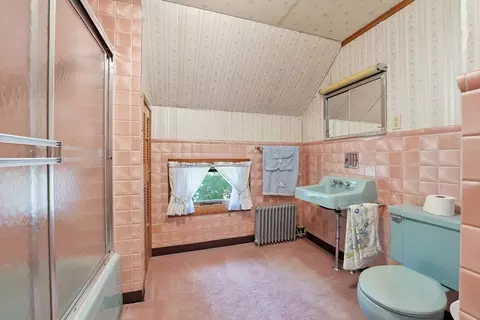 Bath - 17 E Howe St, Orange, MA 01364 photo 3 of 4