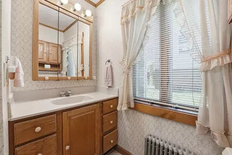 Bath - 17 E Howe St, Orange, MA 01364 photo 2 of 4