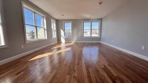 585 Washington St #301, Quincy, MA 02169