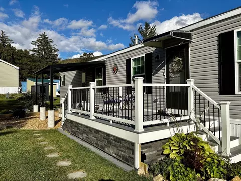 6 Seneca Dr, North Adams, MA 01247
