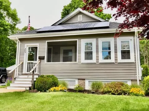 17 Park Rd, Brockton, MA 02301