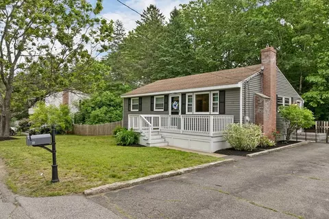 13 Davis Rd, Tewksbury, MA 01876