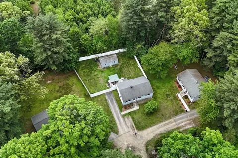 37 Parkerview St, Springfield, MA 01129