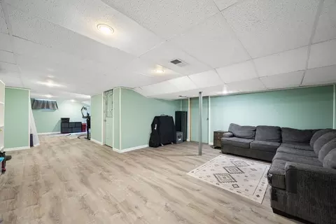 37 Parkerview St, Springfield, MA 01129 photo 20