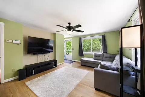 37 Parkerview St, Springfield, MA 01129 photo 9