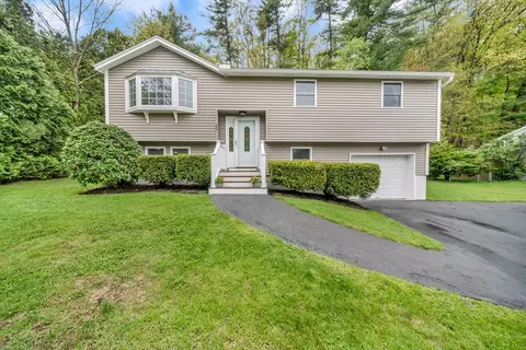 20 Greenlawn Ave, Dracut, MA 01826