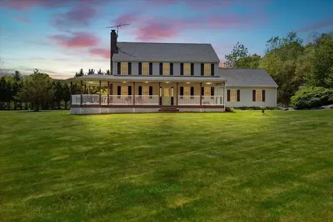 1805 Oak Grove Dr, Dighton, MA 02764