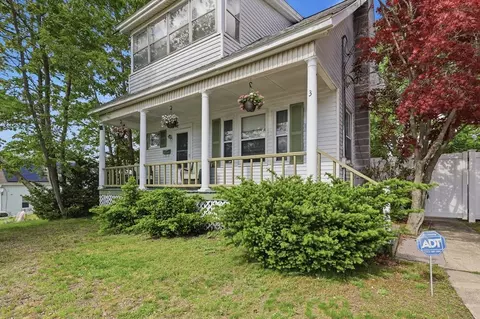 3 Elm St, Methuen, MA 01844