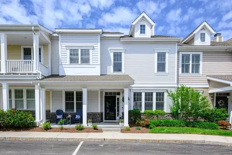 103 Buckley Pl #103, Hingham, MA 02043