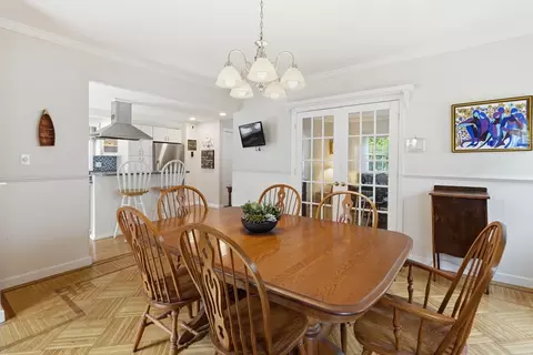 Dining - 20 Raymond St, Everett, MA 02149 photo 3 of 4