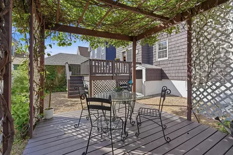 Exterior - 20 Raymond St, Everett, MA 02149 photo 7 of 10