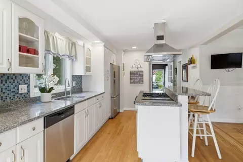 Kitchen - 20 Raymond St, Everett, MA 02149 photo 4 of 8
