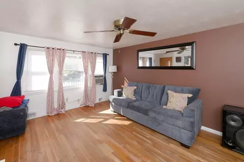 Living - 121 Pilgrim Ave, Worcester, MA 01604 photo 1 of 4