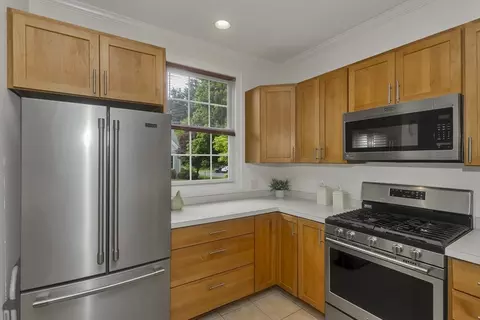 359 Main St #18A, Easthampton, MA 01027 photo 8