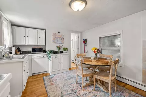 528 E 3rd St #A, Boston, MA 02127