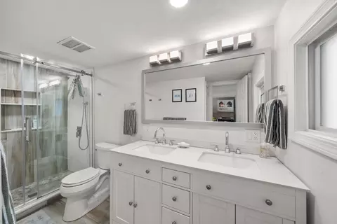 Bath - 528 E 3rd St #A, Boston, MA 02127 photo 1 of 3