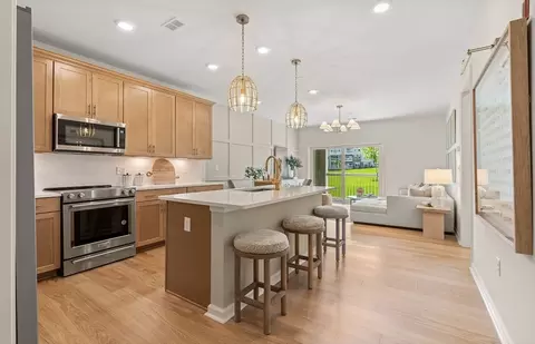 399 Neponset #109, Canton, MA 02021