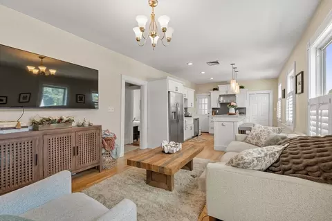 285 Neponset Ave #3, Boston, MA 02122