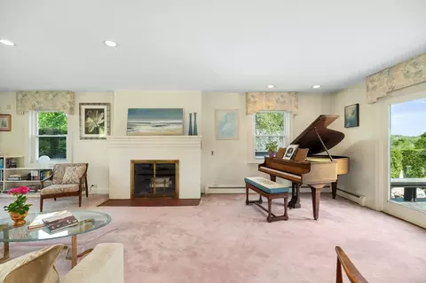 Living - 8 Atlantic Rd, Gloucester, MA 01930 photo 3 of 5
