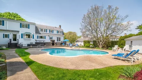 Exterior - 8 Atlantic Rd, Gloucester, MA 01930 photo 5 of 8