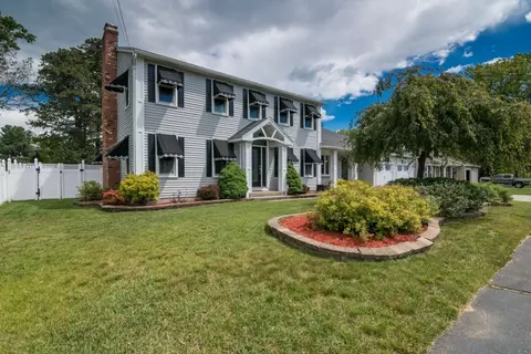 88 Mcdonald Dr, Chicopee, MA 01020