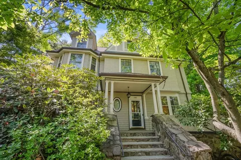 292 Clinton Rd, Brookline, MA 02445