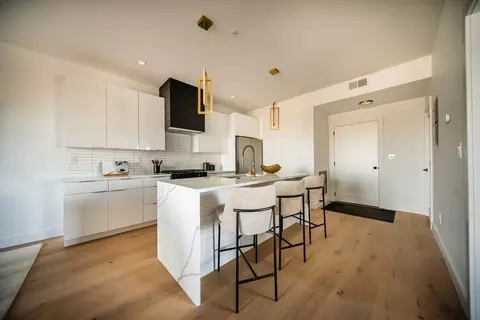 66 Mcgrath #205, Quincy, MA 02169
