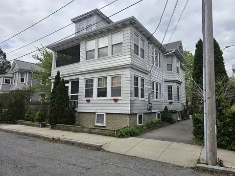 65-67 Farnham St, Fall River, MA 02720
