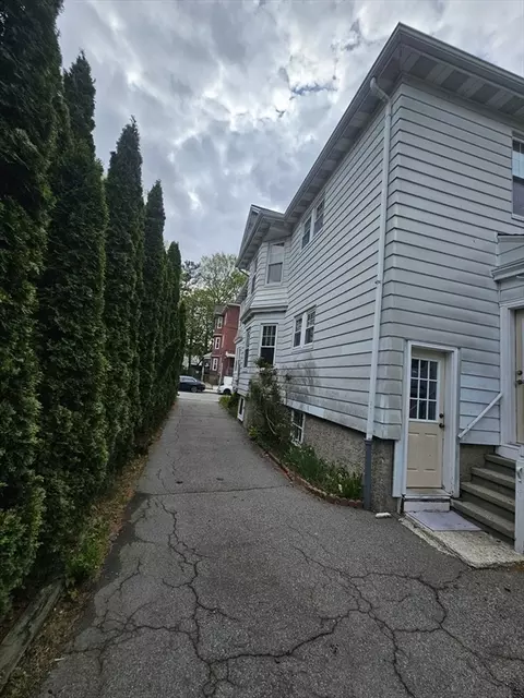 Exterior - 65-67 Farnham St, Fall River, MA 02720 photo 3 of 4