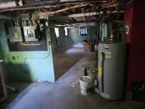 Entry Way - 65-67 Farnham St, Fall River, MA 02720 photo 2 of 2