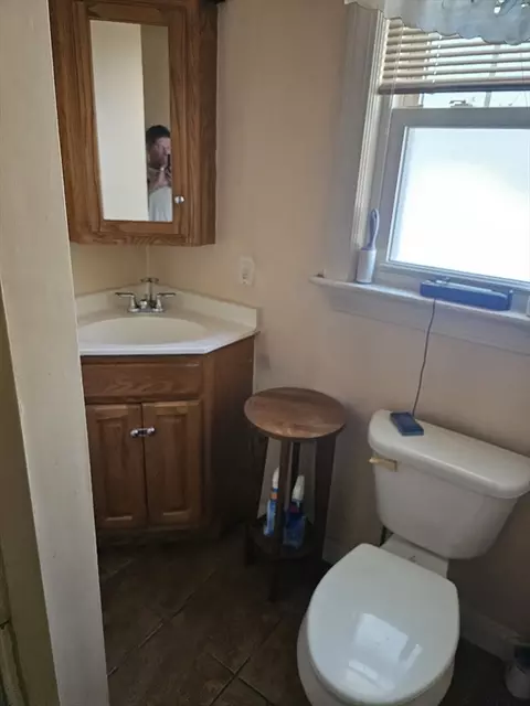 Bath - 65-67 Farnham St, Fall River, MA 02720 photo 1 of 2