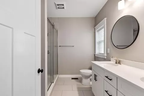 Bath - 5 Baldwin Ct #5, Harvard, MA 01451 photo 2 of 4