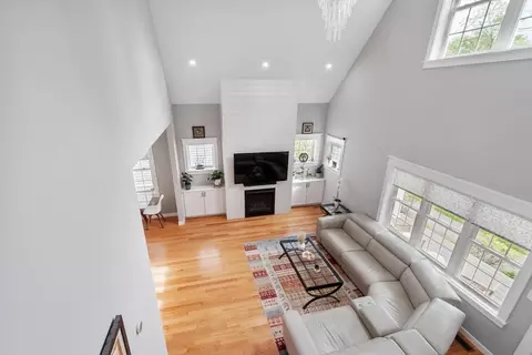 Entry Way - 5 Baldwin Ct #5, Harvard, MA 01451 photo 5 of 8
