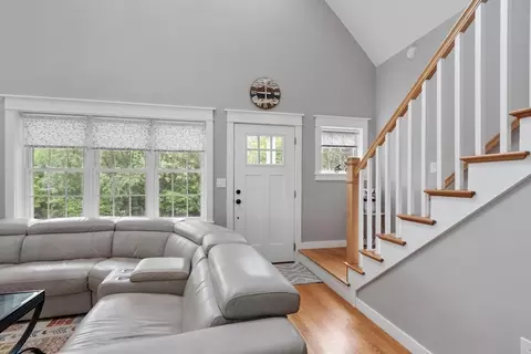 Entry Way - 5 Baldwin Ct #5, Harvard, MA 01451 photo 3 of 8