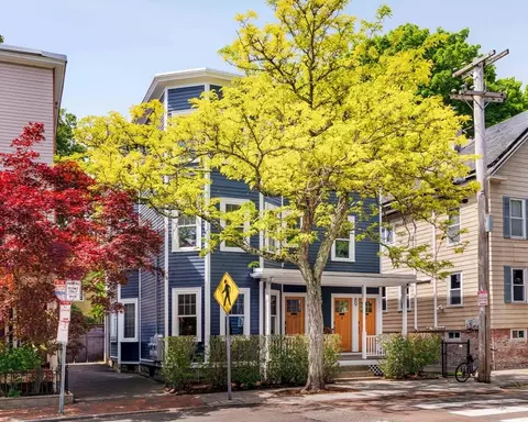 89 Kinnaird St #2, Cambridge, MA 02139