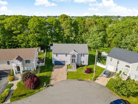 View/Area - 1084 Laurel St, Fall River, MA 02721 photo 2 of 7