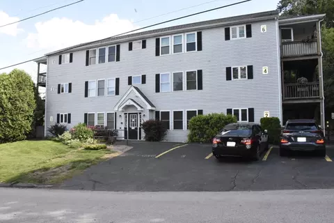 25 George St #2, Dudley, MA 01571