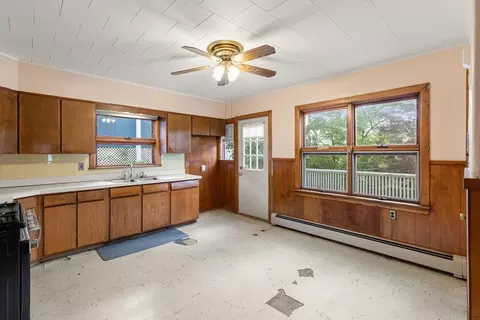 83 Dartmouth St, Everett, MA 02149 photo 16